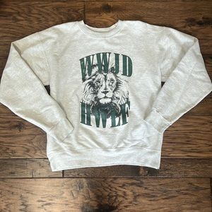 HWLF light heathered, gray crewneck size small